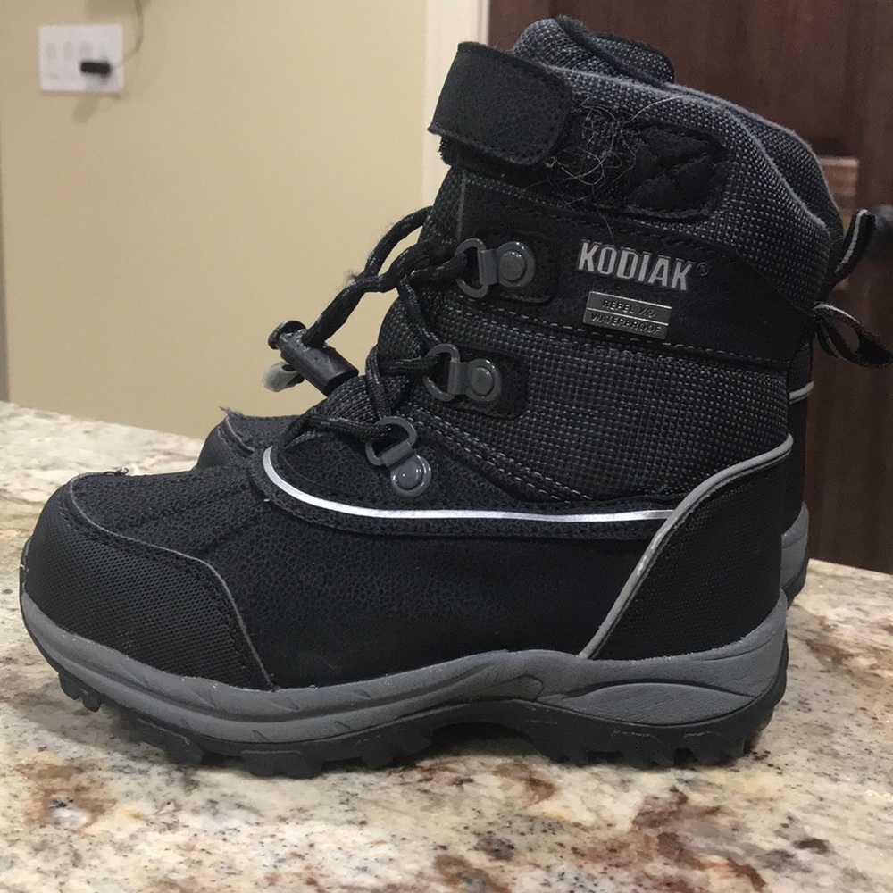 Boys winter boots